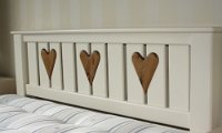CARVED HEART BED