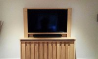 RADIATOR / TV CABINET